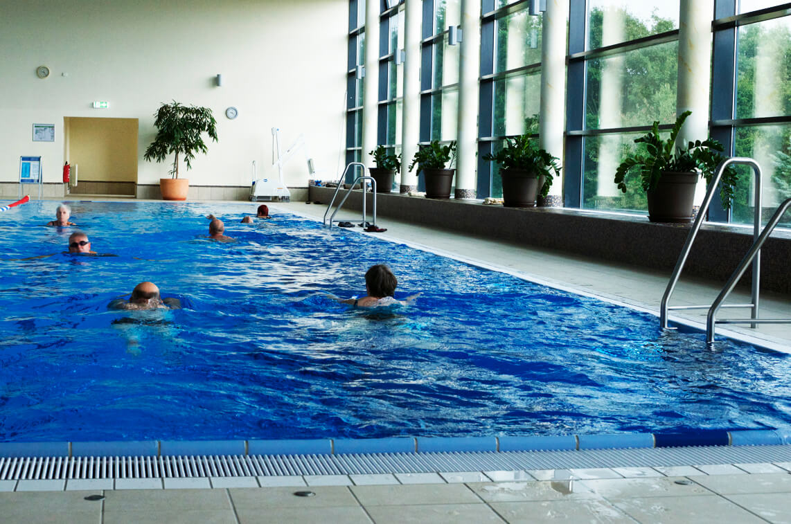 Schwimmbecken Badehaus Rödermark